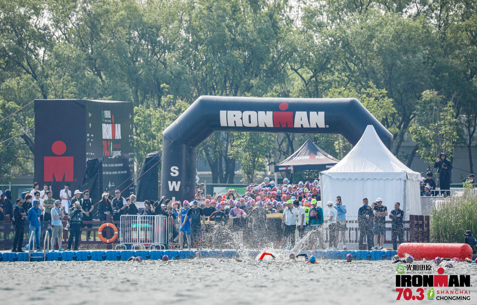 2026 迪桑特 IRONMAN 70.3 上海崇明站游泳赛段保障现场